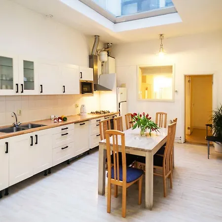 Apartment Prins Hendrik