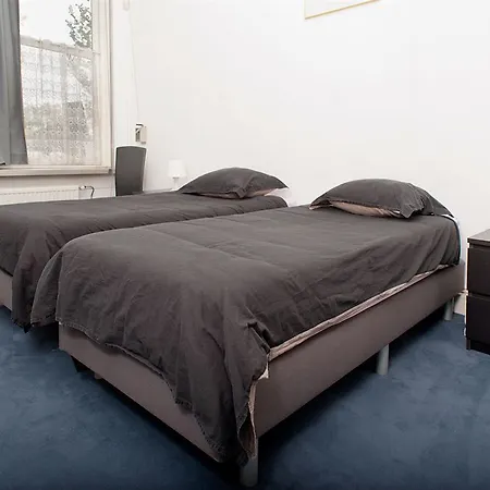 Prins Hendrik Apartment *